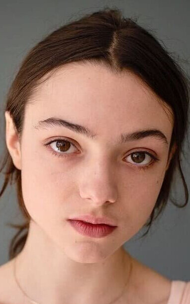 фото Лили Макинерни