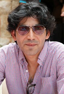 фото Claude Chalhoub