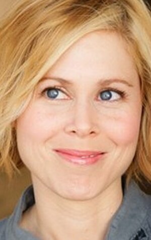 фото Эйприл Холл