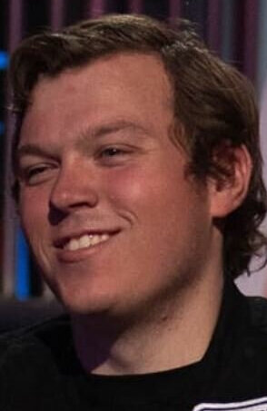 фото Брэндон Ангер