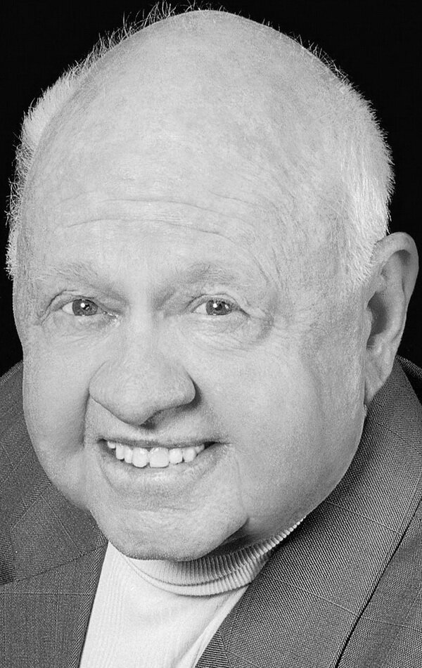 фото Микки Руни