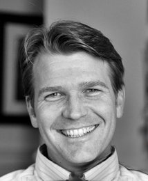 фото Крис Хелтон