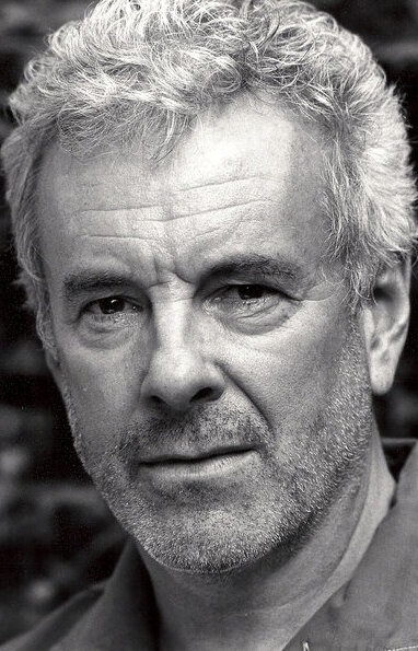 фото Джей Бенедикт