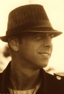 фото Джон МакАдамс