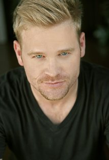 фото Адам Пауэлл