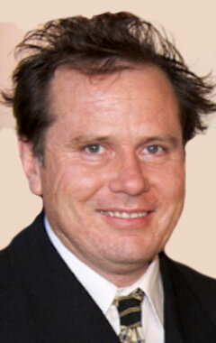 фото Майкл Оффер