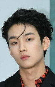 фото Хо Джин