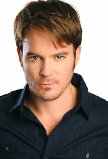 фото Адам Леклер