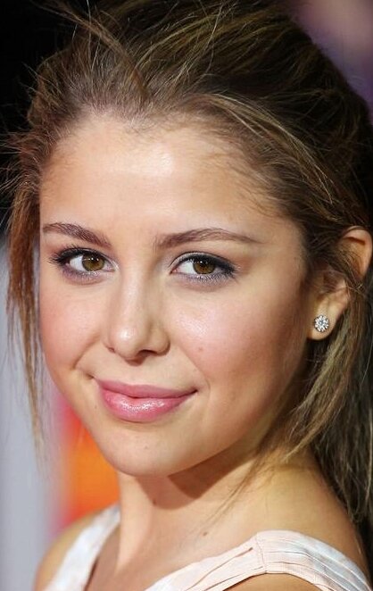 фото Макензи Вега