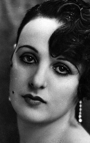 фото Gladys Frazin