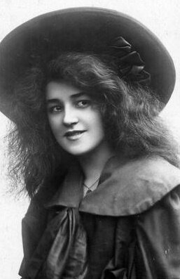 фото Мадж Тайтередж