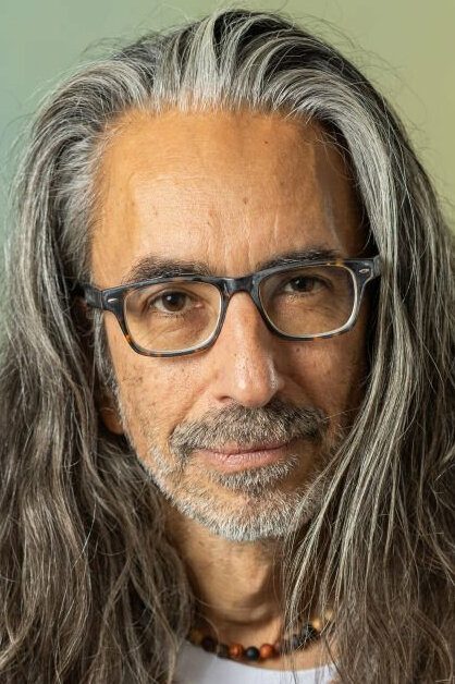 фото Ананд Такер