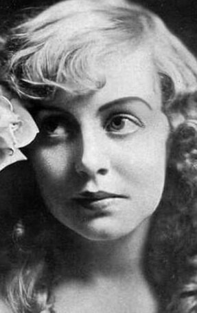 фото Виолет МакМиллан