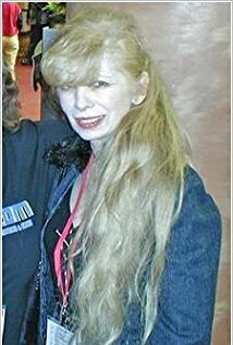 фото Полин Ньюстоун