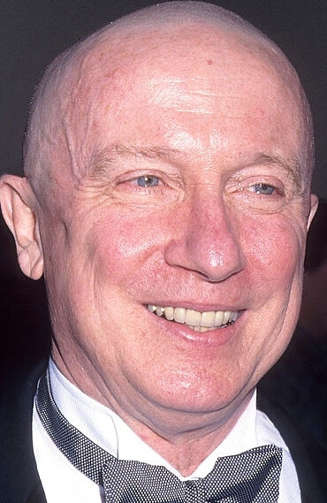 фото Джордж Хирн