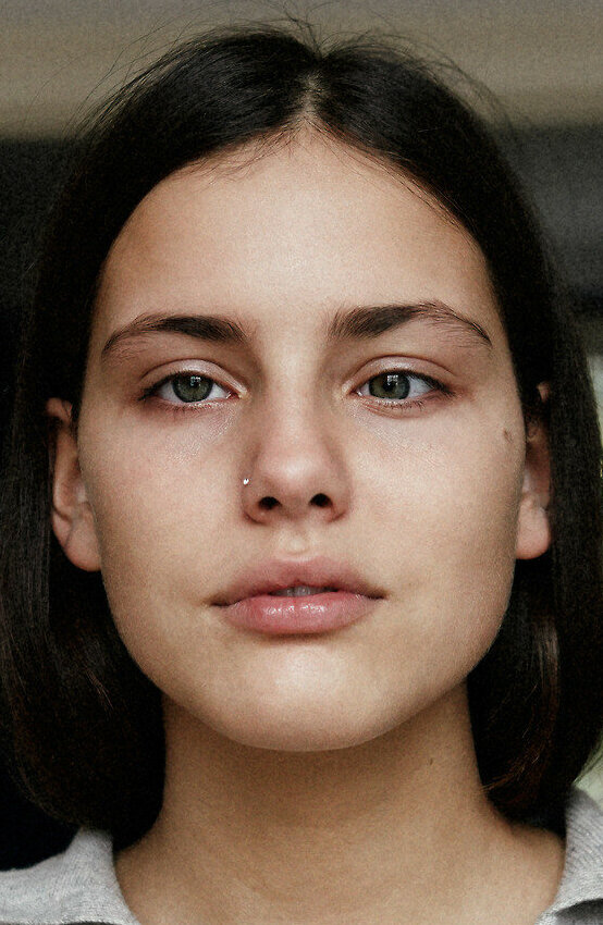 фото Moffy Gathorne Hardy