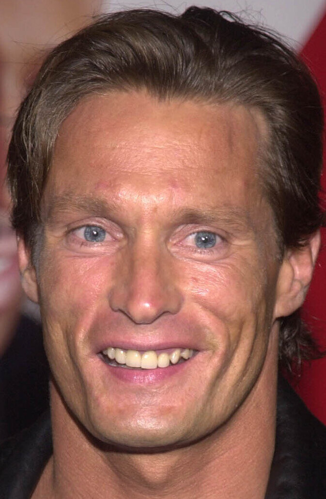 фото Бретт Харрельсон