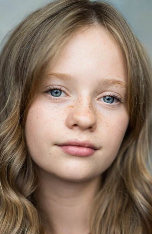 фото Darcey Porter-Cassidy