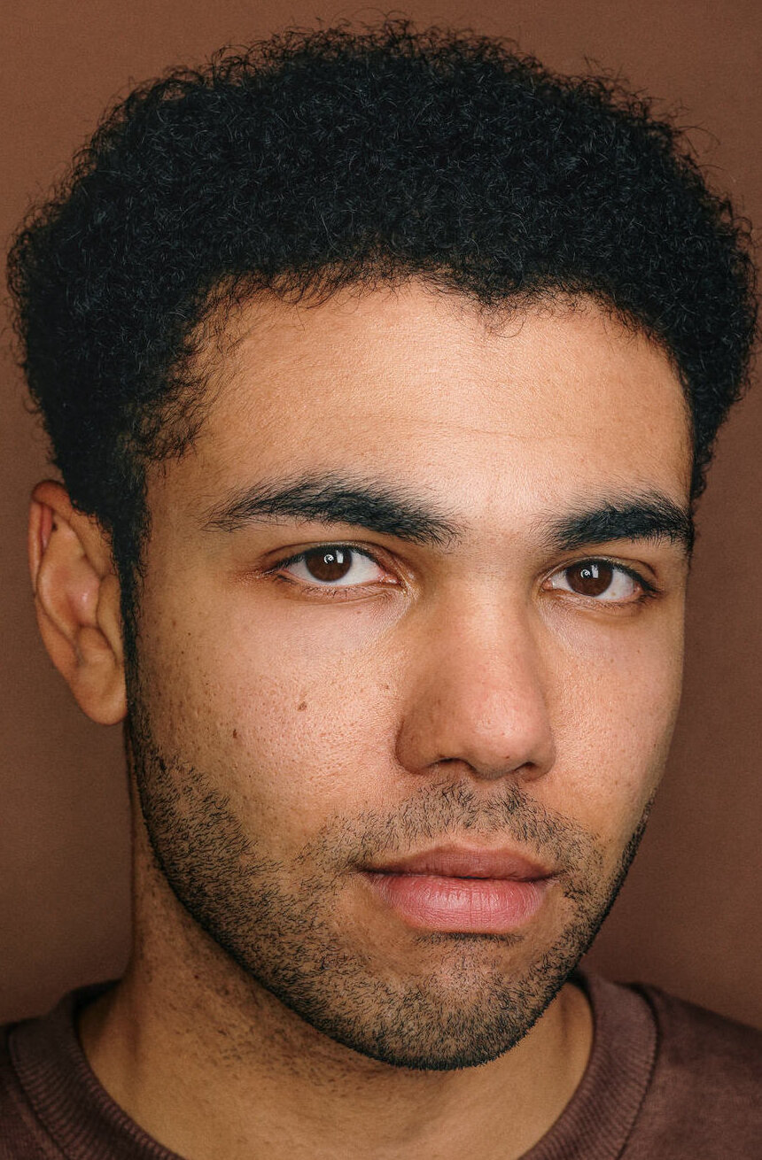 фото Леви Браун