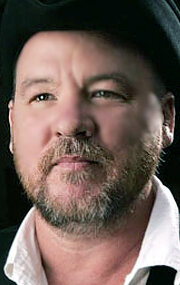 фото Брюс МакДональд