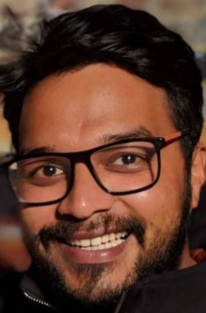 фото Апурв Сингх Карки