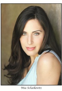 фото Mia Schaikewitz
