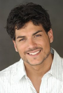 фото Kris Figueroa