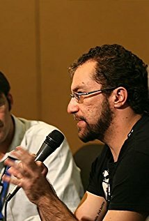 фото Сандро Хальфен