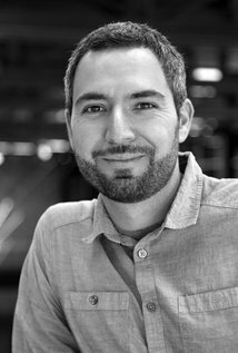 фото Эндрю Каделаго