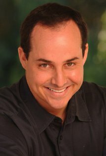 фото Джонатан Энджел