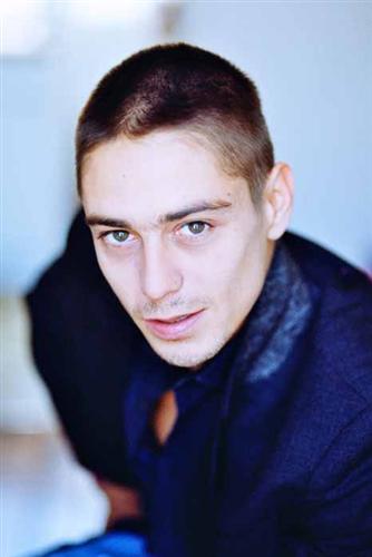 фото Адриен Жоливе