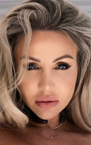 фото Даннии Харвуд