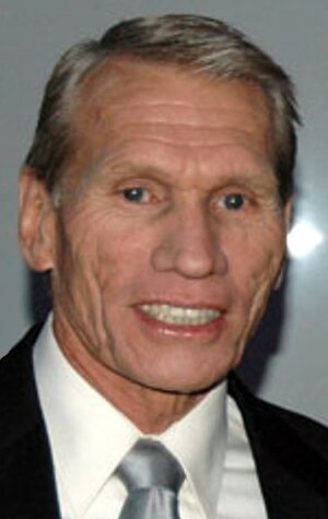 фото Хэнк Стоун