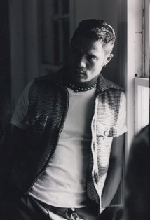 фото Тайрон Танн