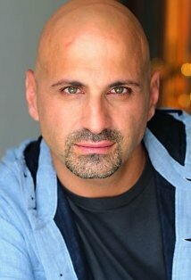 фото Тео Кипри