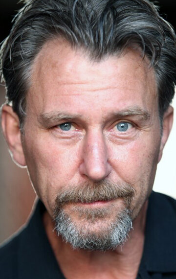 фото Тимоти Кархарт