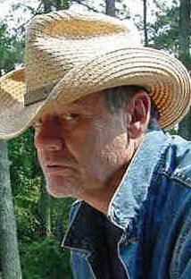 фото Адриан Робертс