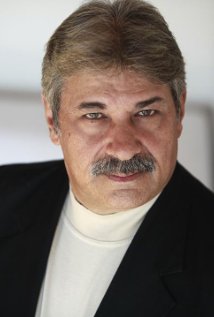 фото Саймон Генри