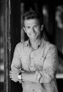 фото Джастен Джонс