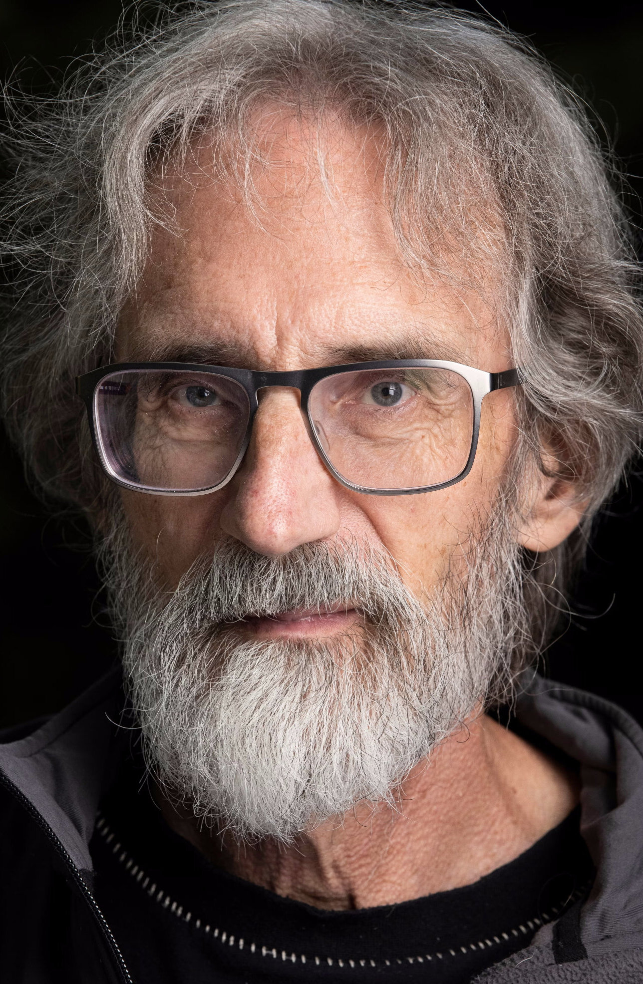 фото Джон Хоу