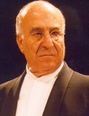 фото Валид Гольмлиех