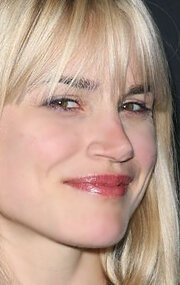 фото Элисон Фолланд