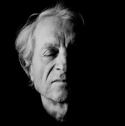 фото Янис Ксенакис