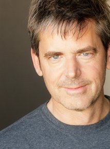 фото Джонатан Эмерсон