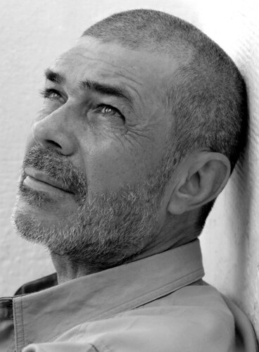 фото Карлос Каррера