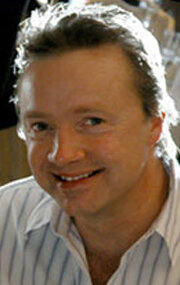 фото Пол Ронан