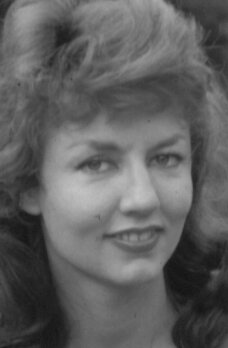 фото Элис Денхам