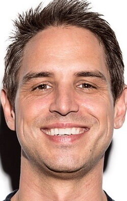 фото Грег Берланти