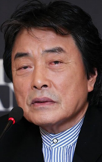 фото Мин Джи-хван