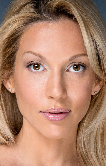 фото Мириам МакДональд